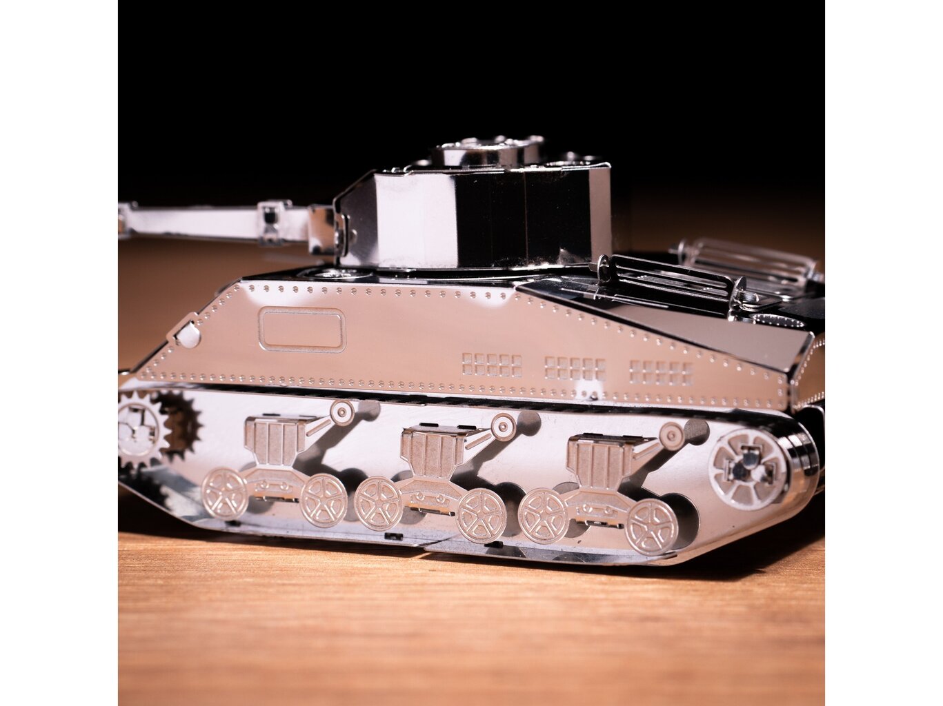 Konstruktorius Metal Time M4 Sherman 1/72 MT070 цена и информация | Konstruktoriai ir kaladėlės | pigu.lt