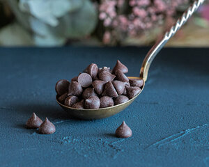 Ekologiški juodojo šokolado lašeliai, 500 g цена и информация | Сладости | pigu.lt
