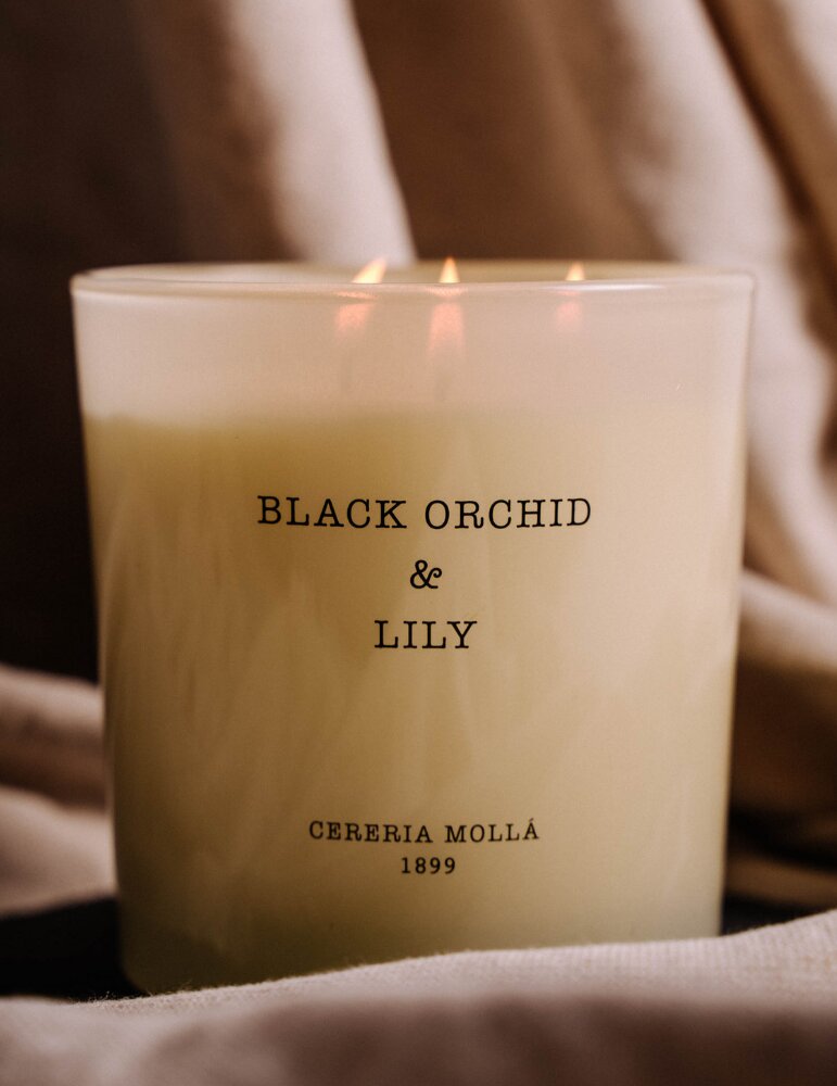 Kvapnioji žvakė Cereria Molla Black Orchid & Lilly, 600 g kaina ir informacija | Žvakės, Žvakidės | pigu.lt