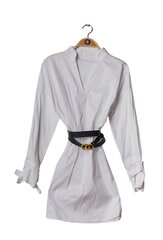 Белая длинная рубашка с черным поясом - New Sunshine цена и информация | Женские блузки, рубашки | pigu.lt