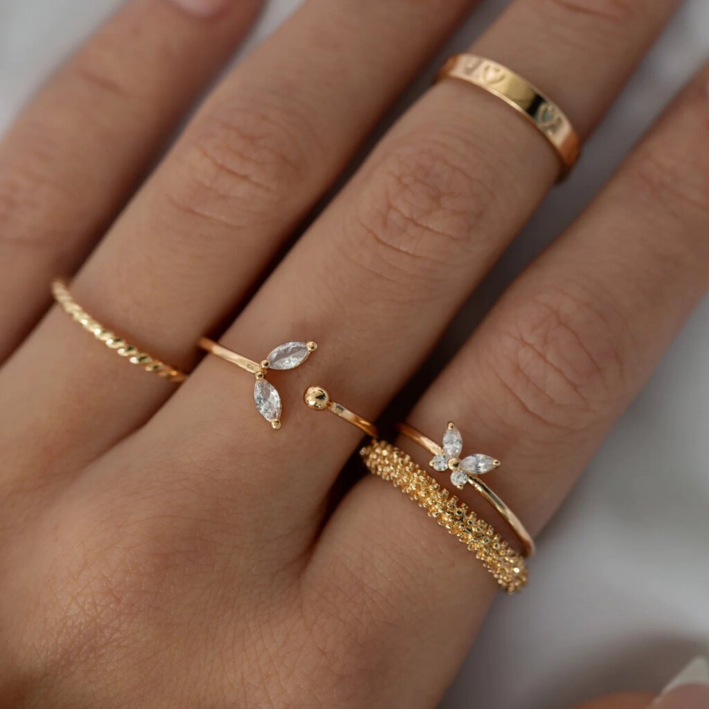 Žiedas moterims su kristalu kaina ir informacija | Žiedai | pigu.lt