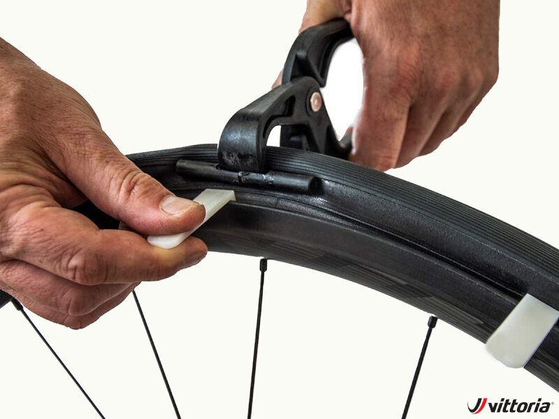 Bekamerinių padangų remonto komplektas Vittoria Tubeless Road Kit M, 27-29 mm kaina ir informacija | Dviračių kameros ir padangos | pigu.lt