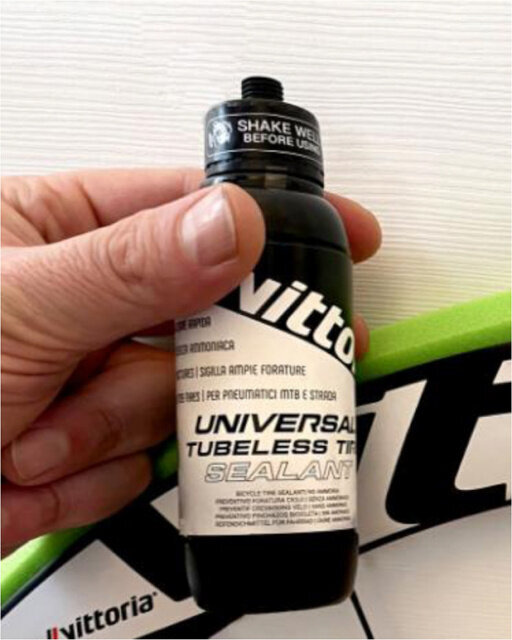 Bekamerinių padangų remonto komplektas Vittoria Tubeless Road Kit L, 30-32 mm цена и информация | Dviračių kameros ir padangos | pigu.lt