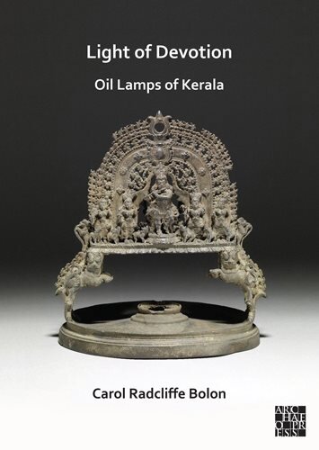 Light of Devotion: Oil Lamps of Kerala цена и информация | Dvasinės knygos | pigu.lt