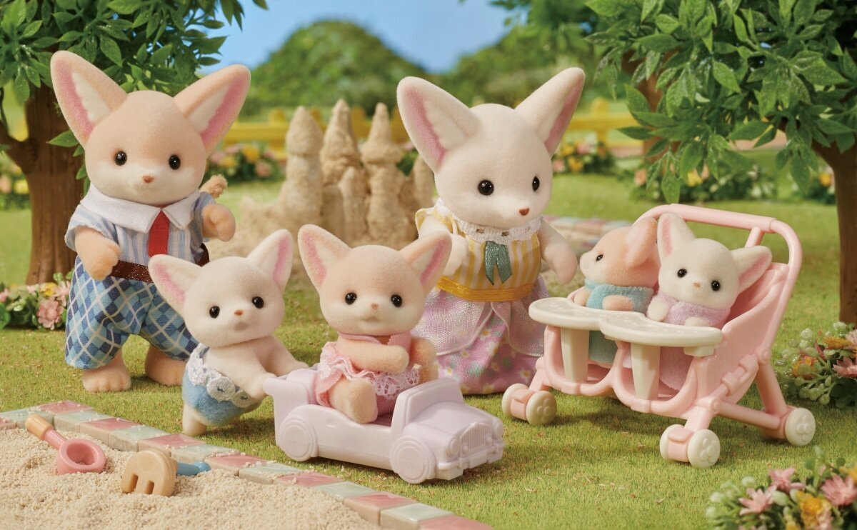 Figūrėlių rinkinys Sylvanian Families Fennec Fox šeima kaina ir informacija | Žaislai mergaitėms | pigu.lt