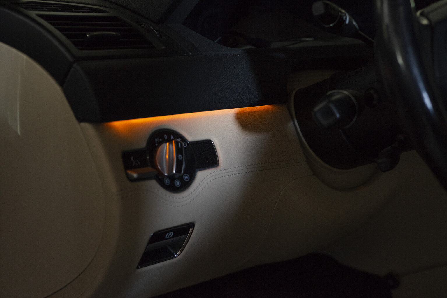 LED šviesos juostelė automobilio dekoravimui EinParts12V , 1m, balta kaina ir informacija | Automobilių salono dalys | pigu.lt
