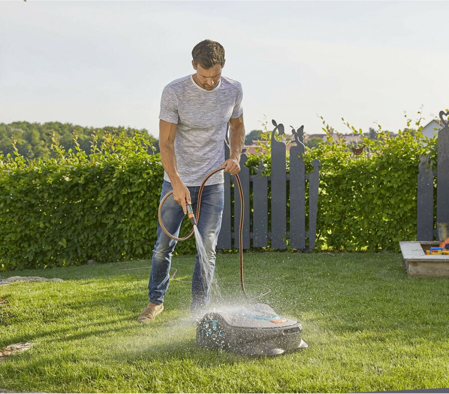 Vejos (žolės) pjovimo robotas Gardena Battery Mower Sileno Life, 750 m² цена и информация | Žoliapjovės, vejos robotai | pigu.lt