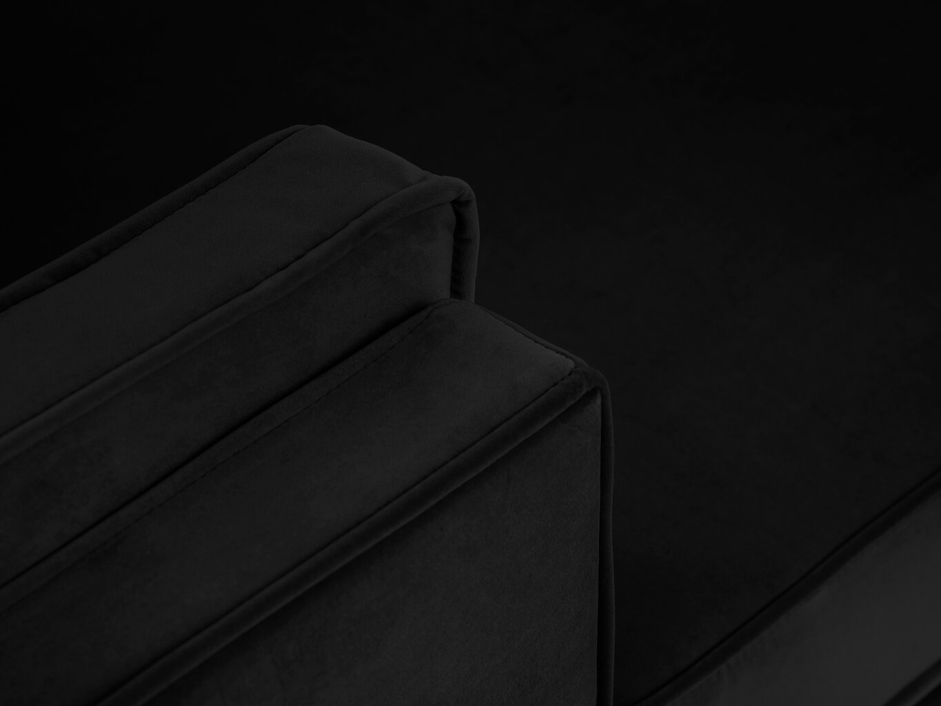 Kampinė sofa Luis 5, juoda kaina ir informacija | Sofos | pigu.lt