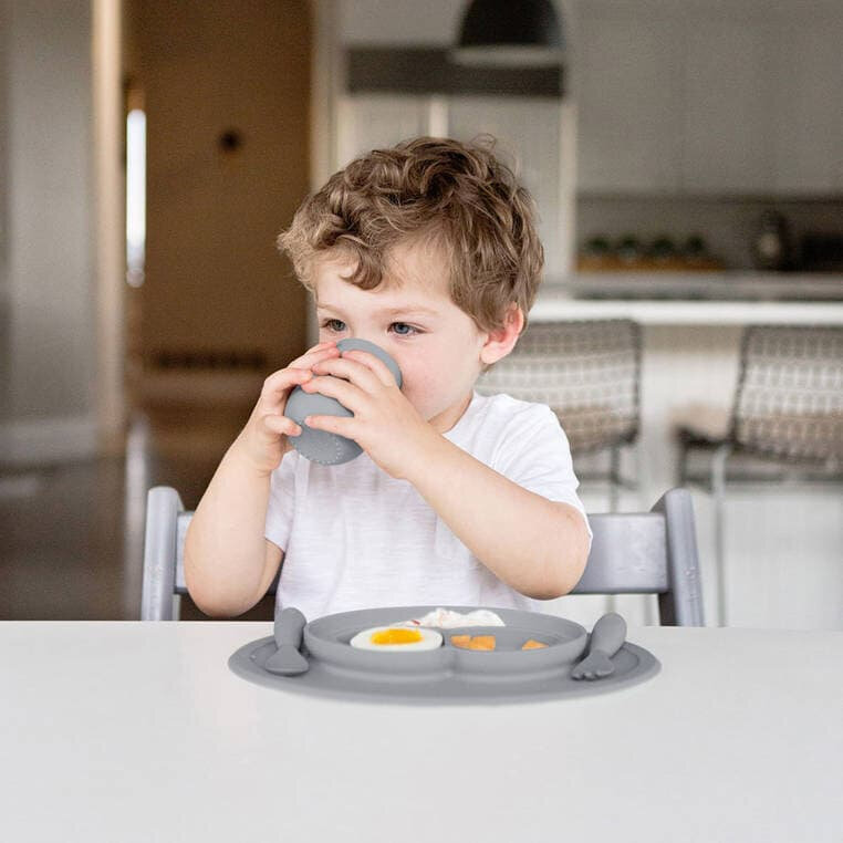 Silikoninis maitinimo rinkinys Ezpz, pilkas, 12mėn+ цена и информация | Kūdikių indai, indeliai pienui ir įrankiai | pigu.lt