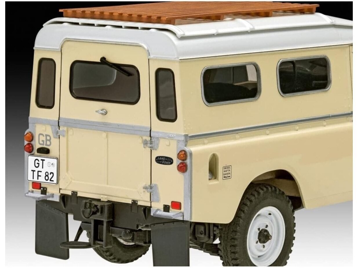 Surenkamas modelis Revell Land Rover Series III LWB Commercial, 1/24, 07056 kaina ir informacija | Konstruktoriai ir kaladėlės | pigu.lt