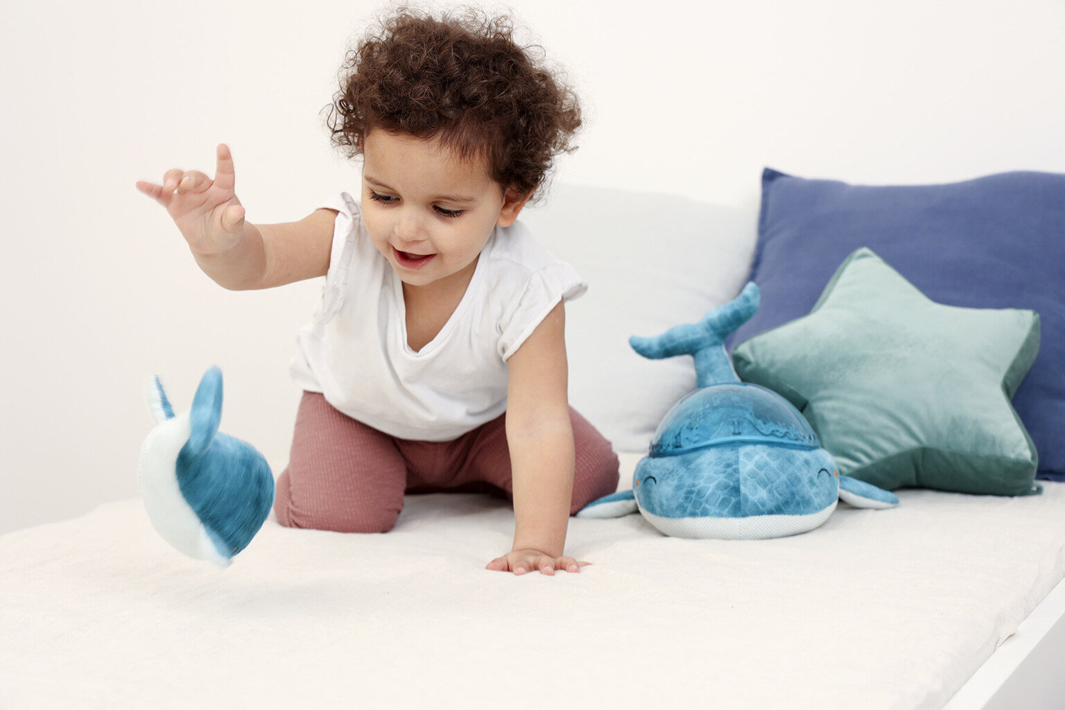 Projektorius Cloud B Banginių šeima kaina ir informacija | Žaislai kūdikiams | pigu.lt