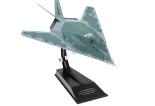 F-117A NIGHTHAWK USAF 53rd TEG Det.1/53rd WG Gray Dragon 2004 Hachette 1:100 FLA059 kaina ir informacija | Kolekciniai modeliukai | pigu.lt