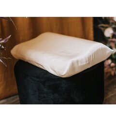 Justīne Valdmane šilkinis pagalvės užvalkalas Orto kaina ir informacija | Dekoratyvinės pagalvėlės ir užvalkalai | pigu.lt