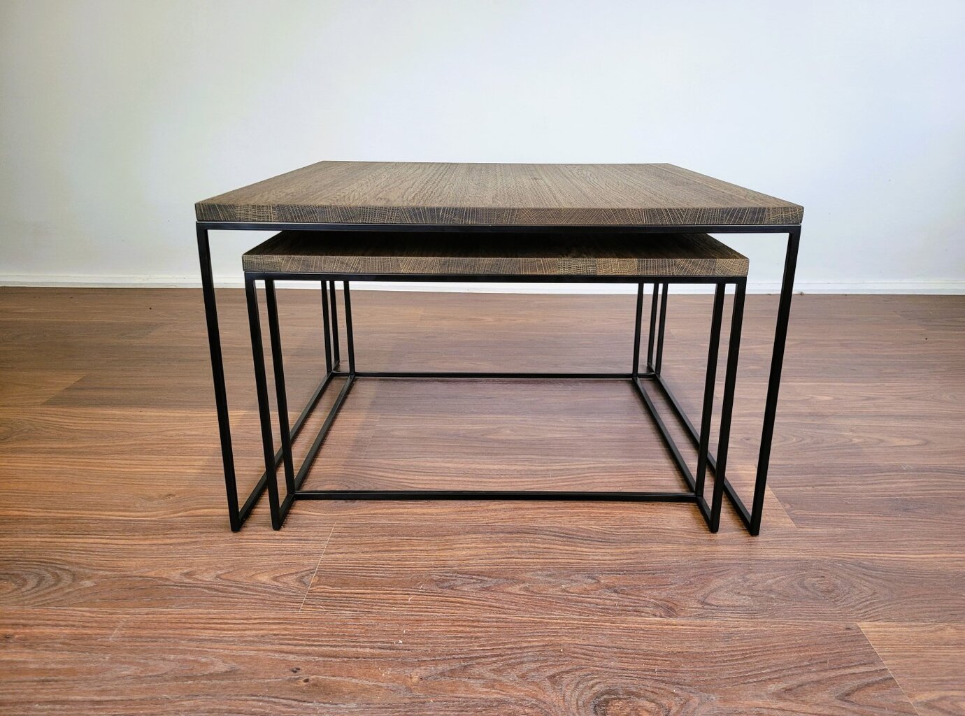Ąžuolinis staliukų komplektas, Elegante, spalva BLACK kaina ir informacija | Kavos staliukai | pigu.lt
