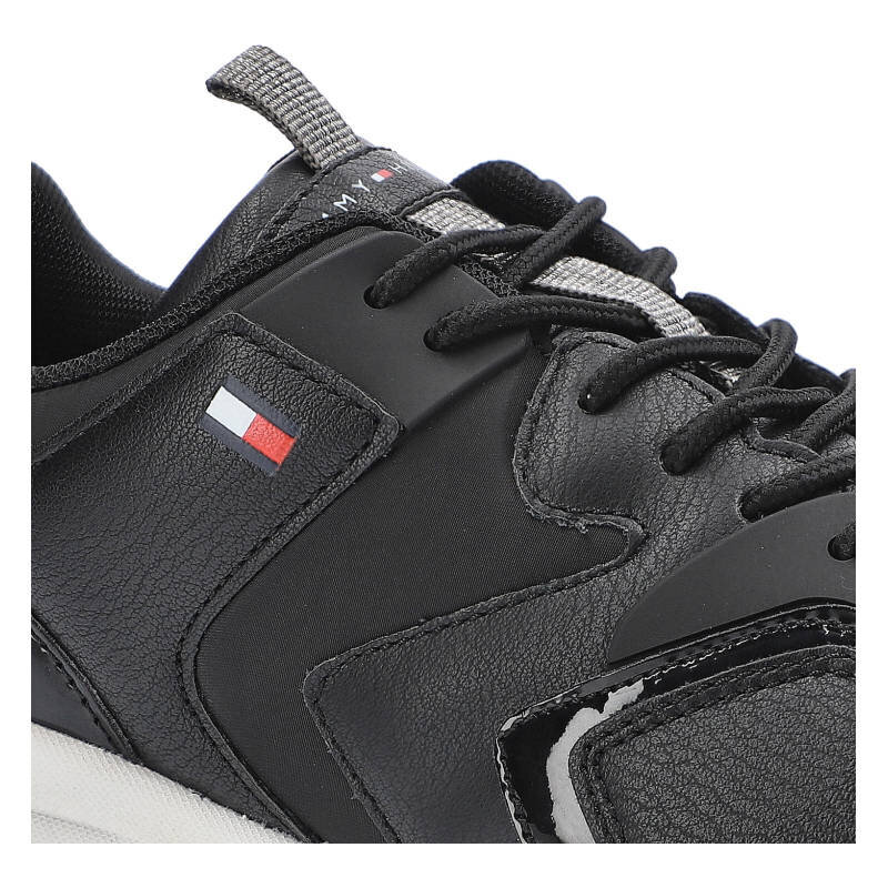 Sportiniai batai moterims Tommy Hilfiger 879921, juodi kaina ir informacija | Sportiniai bateliai, kedai moterims | pigu.lt