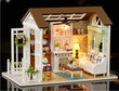 Medinis lėlių namelio svetainės komplektas su LED apšvietimu kaina ir informacija | Žaislai mergaitėms | pigu.lt