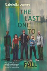 Last One to Fall Original ed. цена и информация | Книги для подростков  | pigu.lt