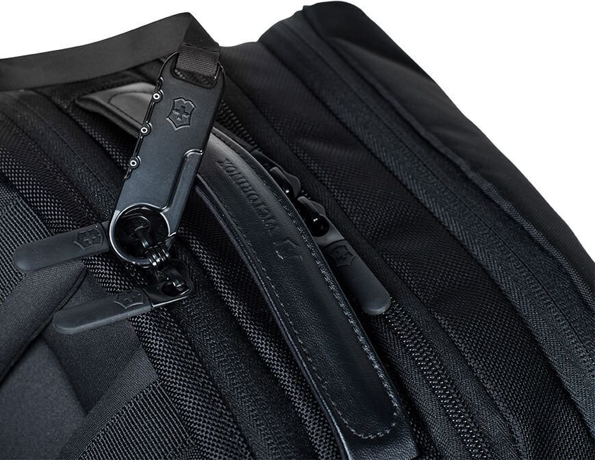 Kuprinė Victorinox Altmont Professional Deluxe Travel, 25 L, juoda kaina ir informacija | Turistinės ir kelioninės kuprinės | pigu.lt