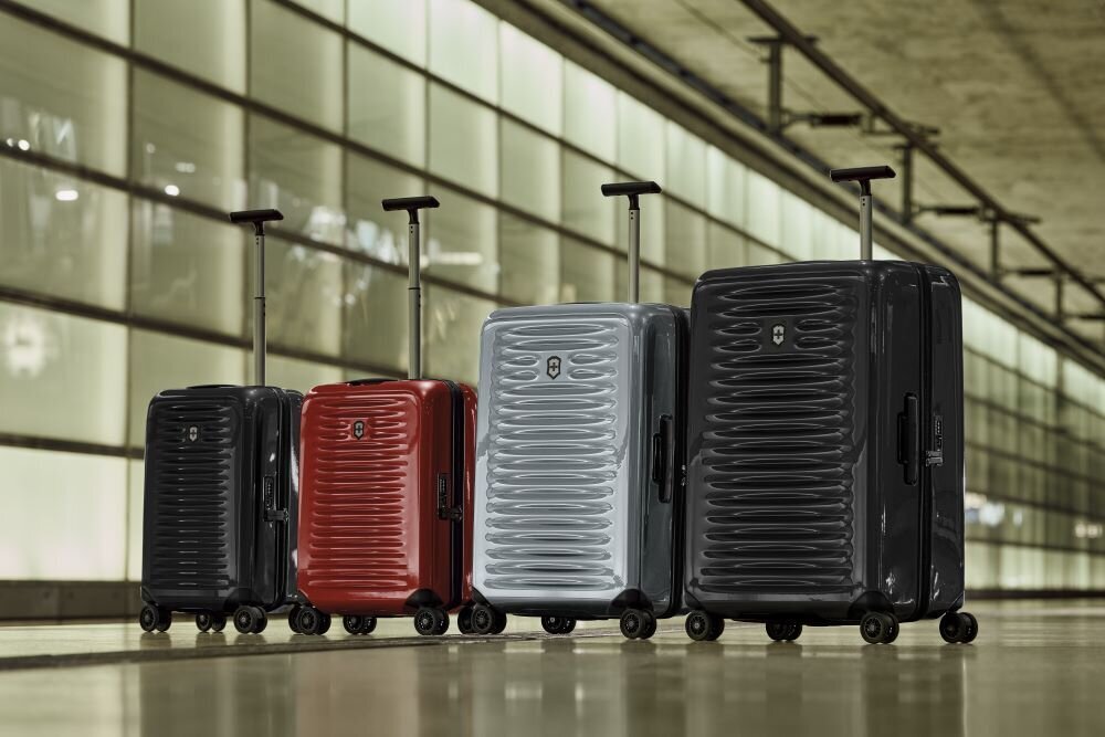Lagaminas rankiniam bagažui Victorinox Airox Carry-on, juodas kaina ir informacija | Lagaminai, kelioniniai krepšiai | pigu.lt