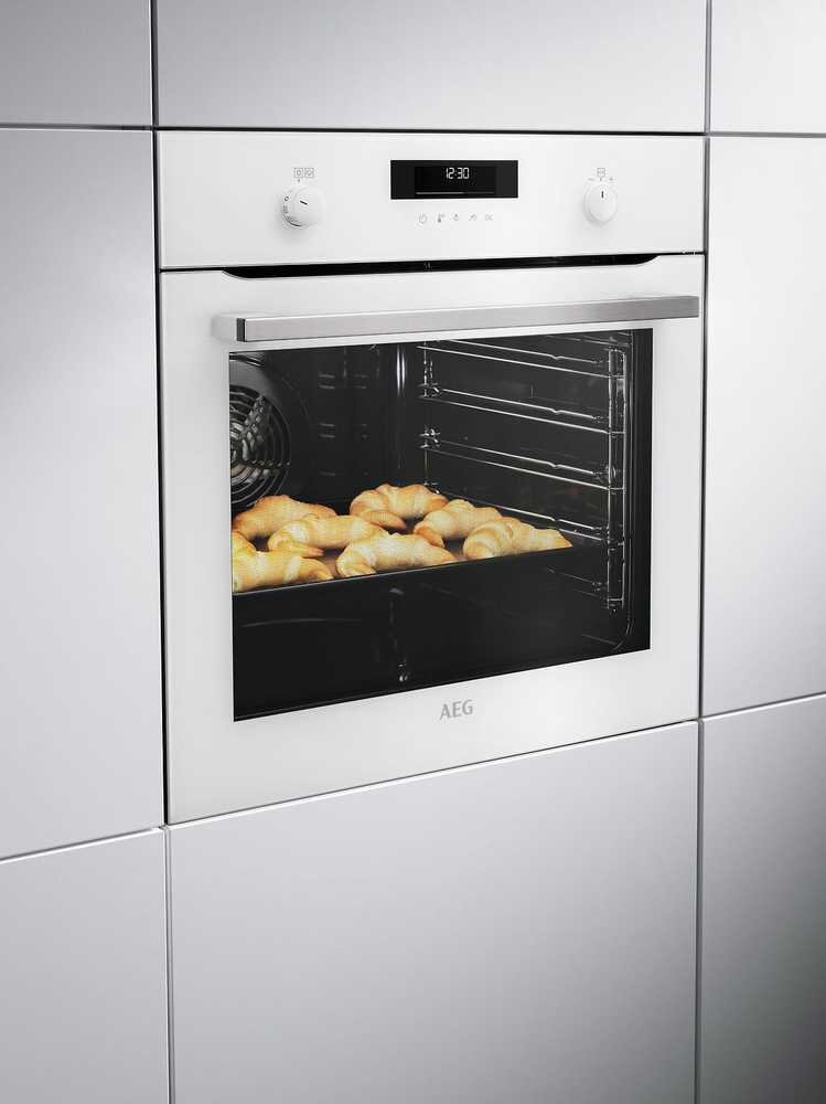 AEG BFP6202W SteamBake 6000 kaina ir informacija | Orkaitės | pigu.lt