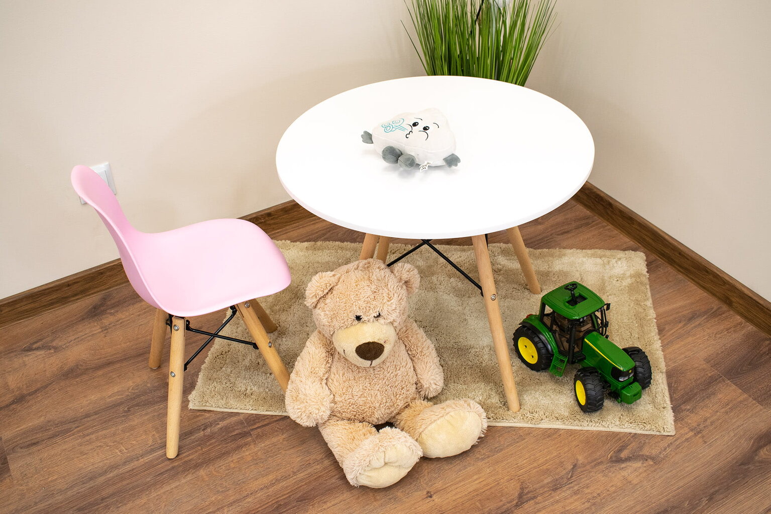 2-ių vaikiškų kėdžių komplektas Zubi, rožinis kaina ir informacija | Vaikiškos kėdutės ir staliukai | pigu.lt
