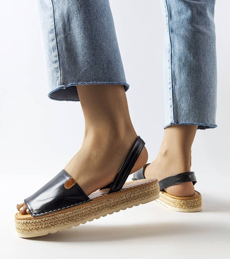 Espadrilės moterims Sadbera GRM23078.2683, juodos kaina ir informacija | Bateliai moterims  | pigu.lt