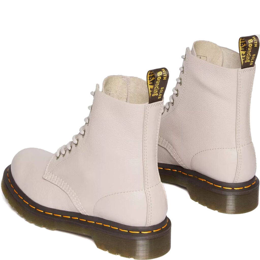 Aulinukai moterims Dr. Martens 1460, smėlio spalvos kaina ir informacija | Aulinukai, ilgaauliai batai moterims | pigu.lt