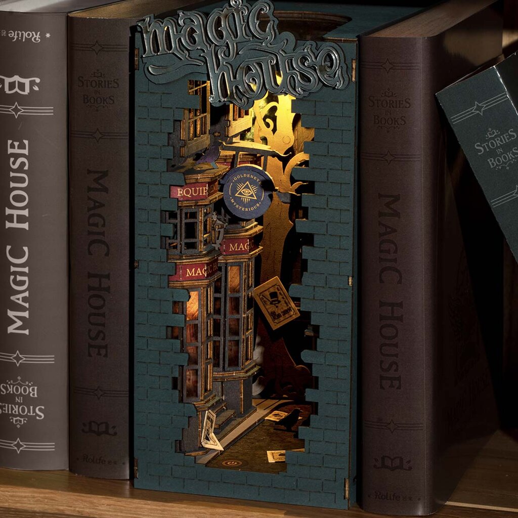 Mini namas 3D konstruktorius TM Varvikas - Magic House Book nook kit RDS005e kaina ir informacija | Konstruktoriai ir kaladėlės | pigu.lt