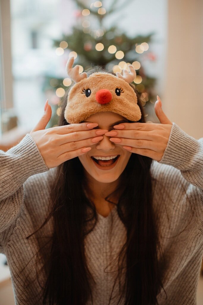 Miego kaukė moterims Kalėdų elnias Rudolfas, ruda kaina ir informacija | Naktiniai, pižamos moterims | pigu.lt