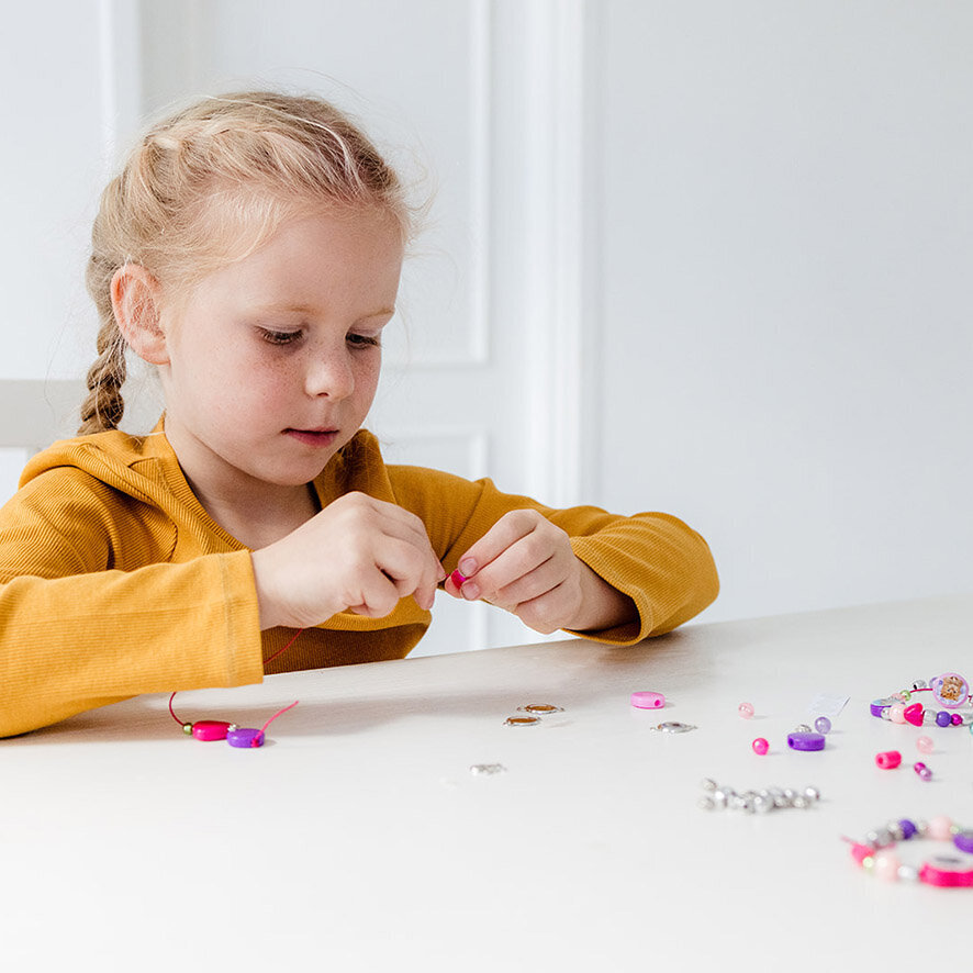 Kūrybinis apyrankių gamybos rinkinys Totum Cutie Cats bracelets, 029828 kaina ir informacija | Žaislai mergaitėms | pigu.lt