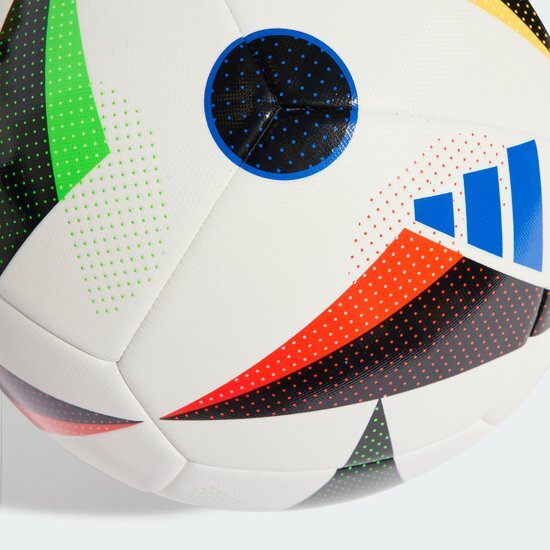 Futbolo treniruočių kamuolys Adidas Euro24 IN9366 kaina ir informacija | Futbolo kamuoliai | pigu.lt
