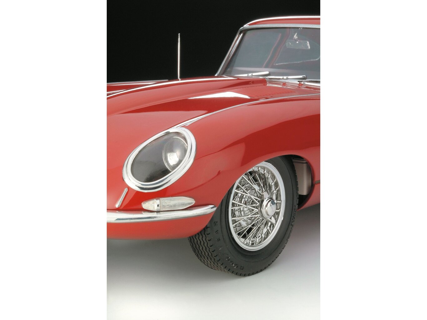 Surenkamas modelis Jaguar E-Type Limited Edition Revell, 07717 цена и информация | Konstruktoriai ir kaladėlės | pigu.lt