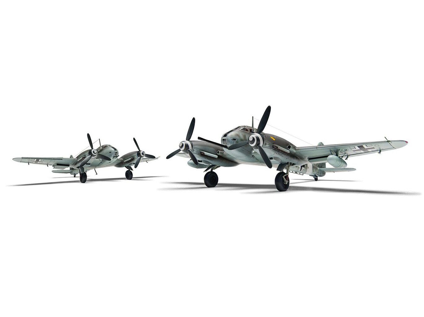 Lėktuvo konstruktorius Airfix Messerschmitt Me410A-1/U2 & U4, 1:72, A04066 kaina ir informacija | Konstruktoriai ir kaladėlės | pigu.lt