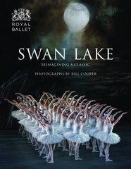 Swan Lake: Reimagining A Classic Illustrated edition цена и информация | Книги об искусстве | pigu.lt