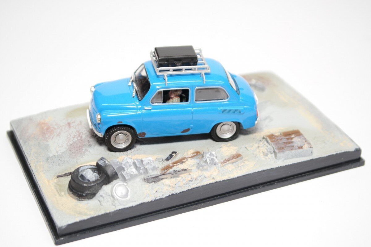 Automobilio modeliukas Zaz 965A 1962, Goldeneye, James Bond, mėlynas kaina ir informacija | Kolekciniai modeliukai | pigu.lt