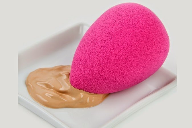 Makiažo kempinėlė Beauty Blender Original цена и информация | Makiažo šepetėliai, kempinėlės | pigu.lt