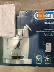 Товар с повреждением. Ecost Prekė po grąžinimo De’Longhi Magnifica S ECAM 22.110.B visiškai automatinis kavos aparatas su цена и информация | Товары с повреждениями | pigu.lt