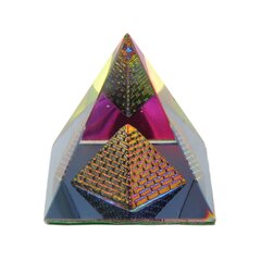 Stiklinė piramidė, h 6 x 5,5 x 5,5 cm kaina ir informacija | Interjero detalės | pigu.lt