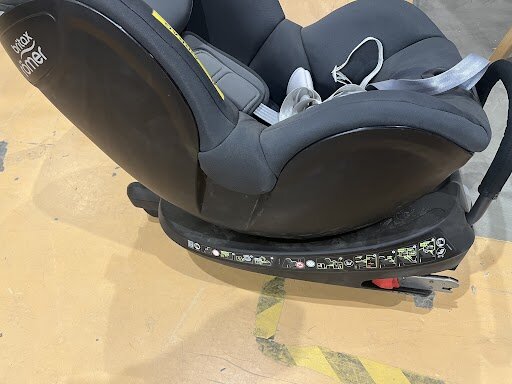 Prekė su pažeidimu.Automobilinė kėdutė Britax Dualfix² R, 0-18 kg, Storm Grey 2000032197 цена и информация | Prekės su pažeidimu | pigu.lt