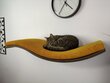 Medinė sieninė lentyna katėms Wave, 95 cm kaina ir informacija | Guoliai, pagalvėlės | pigu.lt