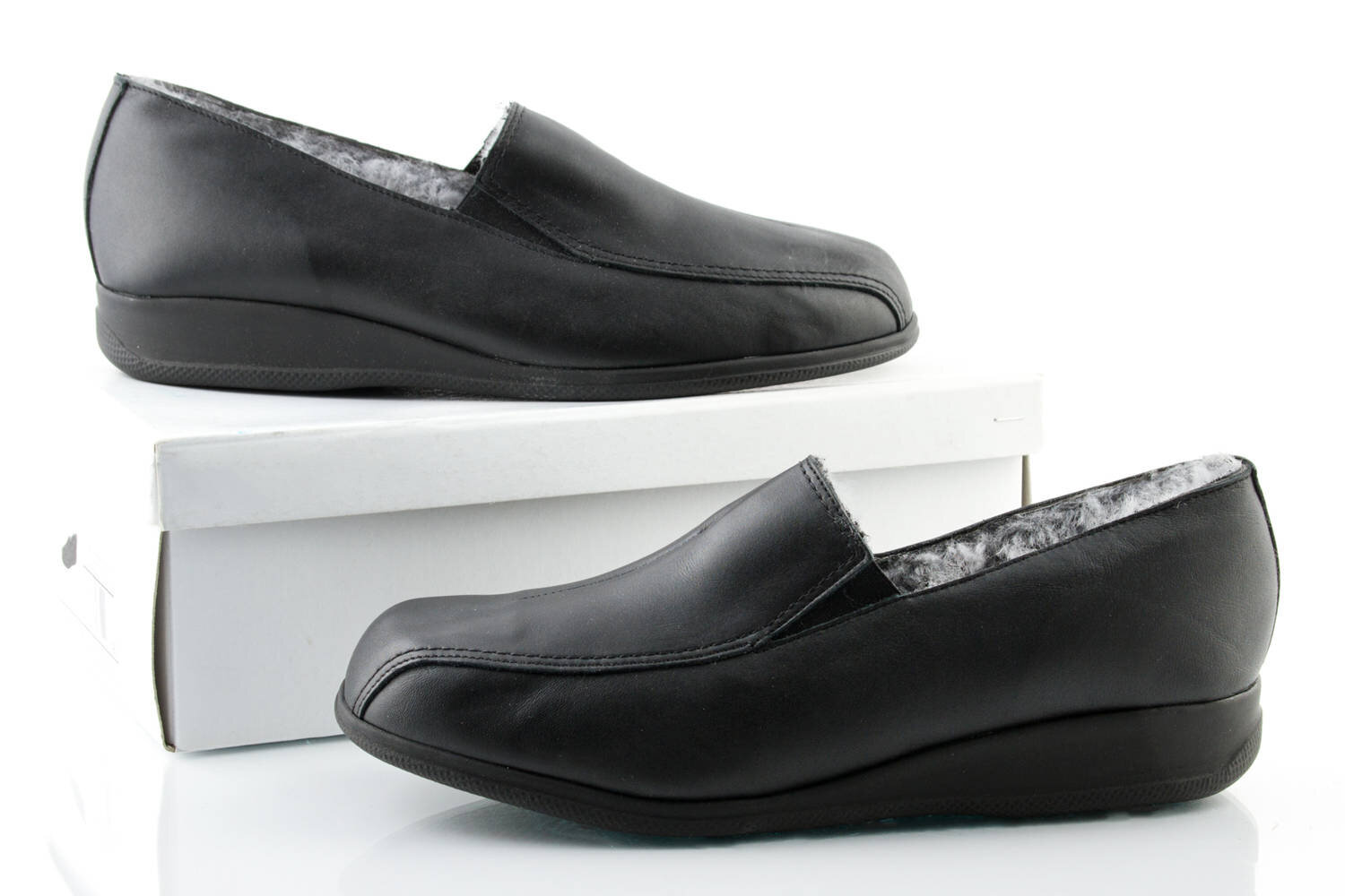 Mokasianai vyrams Manitu Home 240033, juodi kaina ir informacija | Vyriški batai | pigu.lt