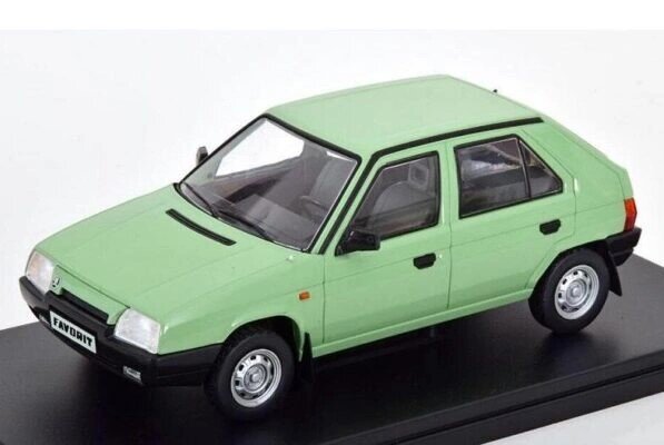 Skoda Favorit 1987 Light Green 1:24 Whitebox WB124197 kaina ir informacija | Kolekciniai modeliukai | pigu.lt