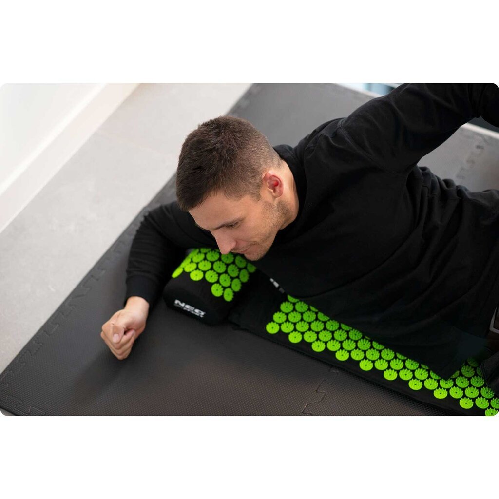 Masažinis akupresūrinis kilimėlis Neo Sport, 42x25,5x14,5cm, žalias kaina ir informacija | Kilimėliai sportui | pigu.lt