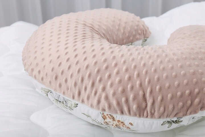 Maitinimo pagalvė Babymam, 62x52 cm kaina ir informacija | Maitinimo pagalvės | pigu.lt