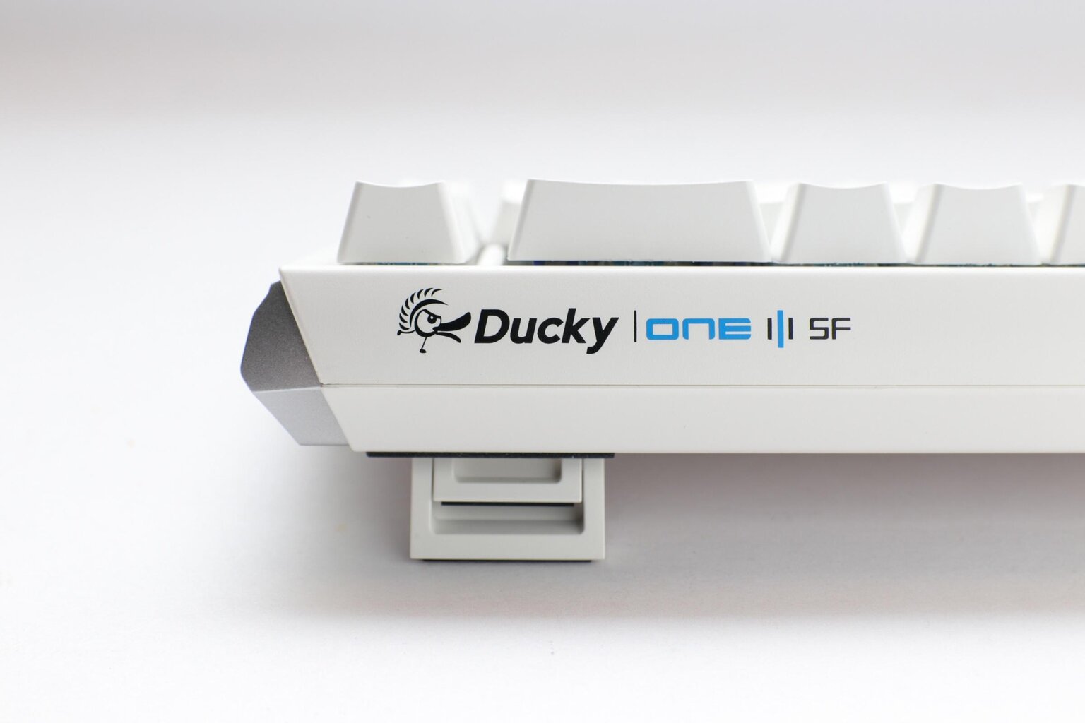 Mechaninė klaviatūra Ducky One 3 Pure White SF 65%, Hotswap Cherry MX Blue, RGB, PBT klaviatūros dangteliai kaina ir informacija | Klaviatūros | pigu.lt