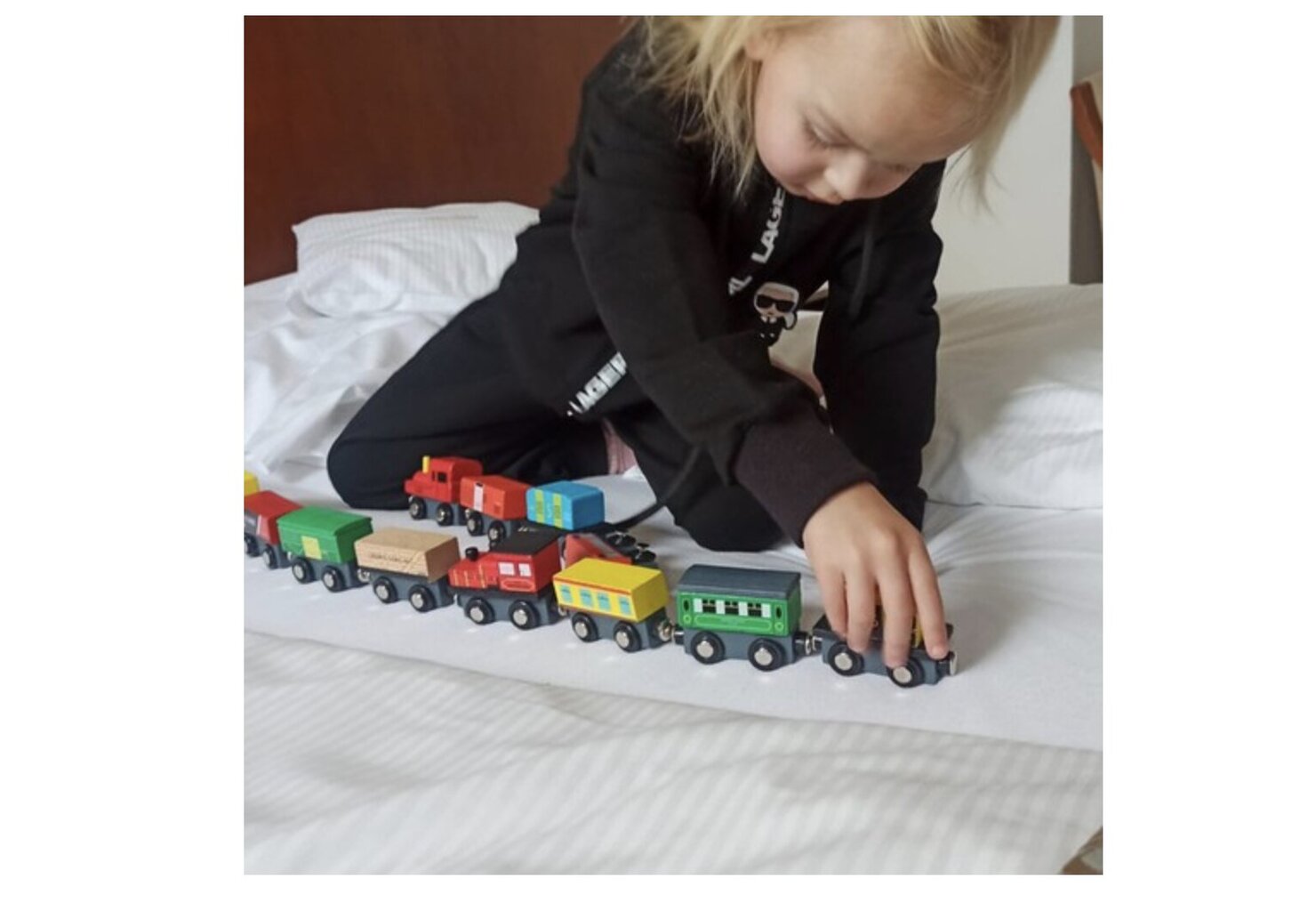 Medinis geležinkelis su magnetiniais traukinukais Kruzzel, 12 d. kaina ir informacija | Žaislai berniukams | pigu.lt