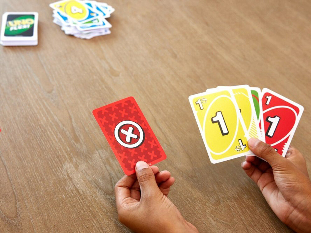 Kortų žaidimas UNO Flex kaina ir informacija | Stalo žaidimai, galvosūkiai | pigu.lt