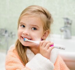 Зубная щетка для детей Eldom цена и информация | Электрические зубные щетки | pigu.lt