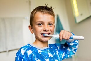 Зубная щетка для детей Eldom цена и информация | Электрические зубные щетки | pigu.lt