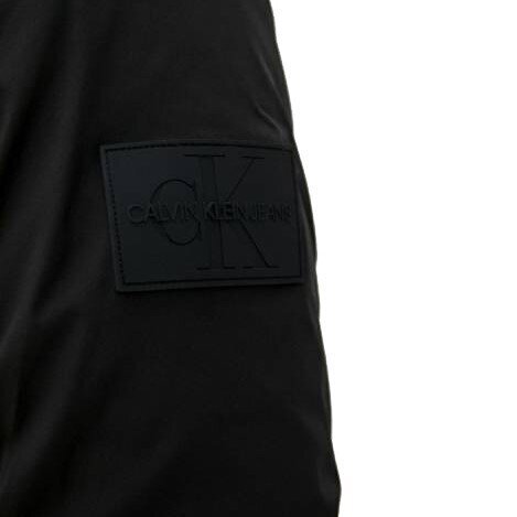 Calvin Klein Jeans striukė vyrams 8719853130797, juoda kaina ir informacija | Vyriškos striukės | pigu.lt